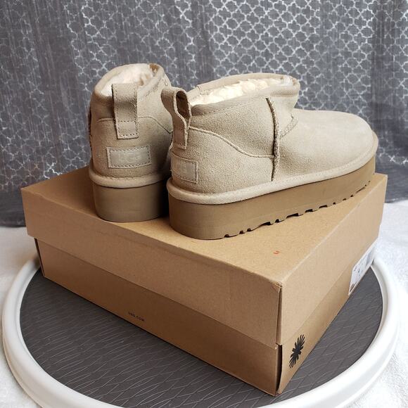 UGG Classic Mini Platform Boots Women 5 Beige Shearling Lined Cozycore - Picture 3 of 11